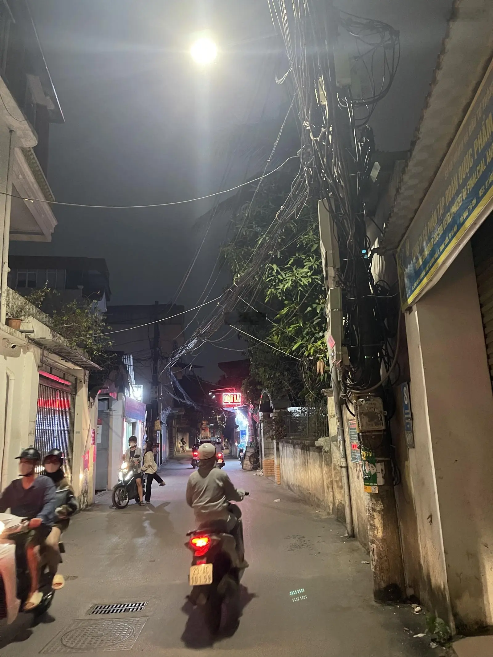 Bán nhà Mậu Lương Hà Đông 40mx5T ở ngay full tiện ích ngõ thông thoáng ô tô