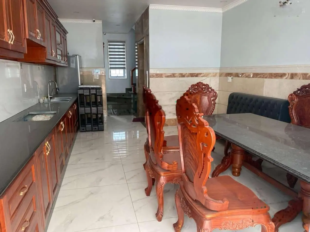 Bán nhà Lý Thường Kiệt, Quận 10 - hẻm trước nhà 10m - 8 tầng có hầm để ô tô, có thang máy chỉ 18 tỷ