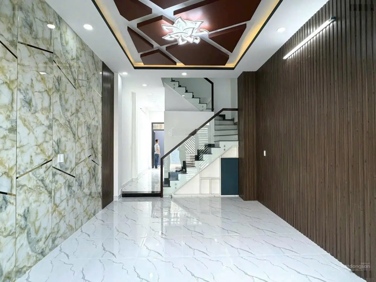 Chủ cần tiền nên bán gấp căn nhà 80m2 1trệt 2lầu ngay đường Lê Tấn Bê, gần Trường học, SHR