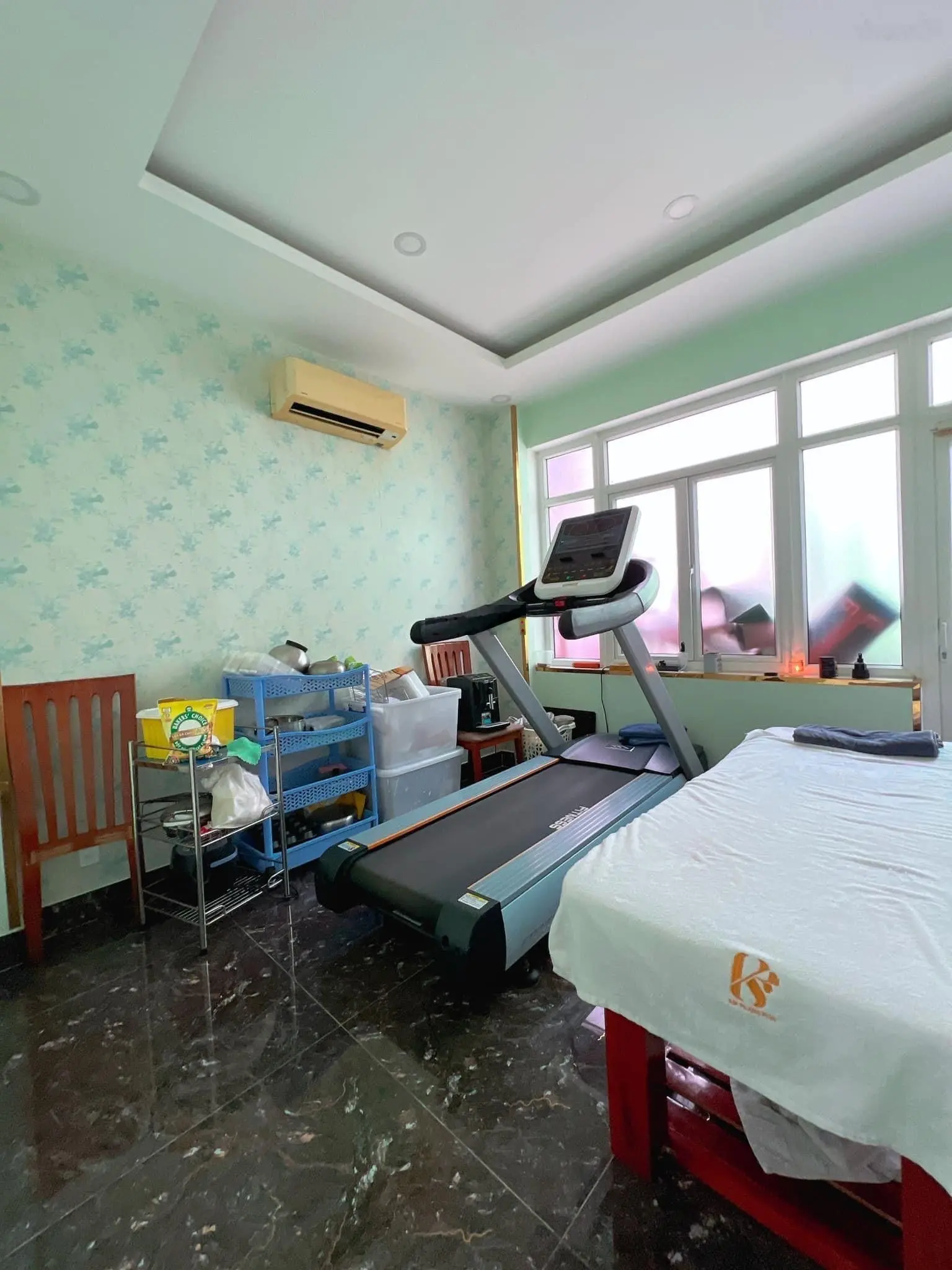 Bán nhà 2 mặt tiền đường số căn góc đang kinh doanh ngang 9m dài 10m, giá giảm sập chỉ 17 tỷ 780