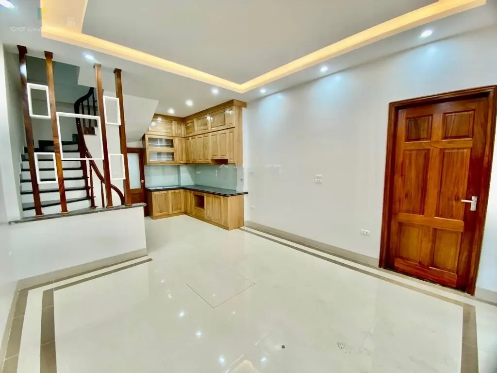Phú Diễn , 5 tầng , mặt tiền đẹp , duy nhất 1 căn tại Phú Diễn , cơ hội mua căn đầu 4 tai Phú Diễn