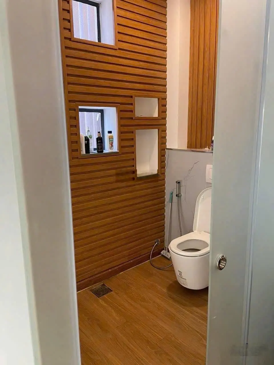 NHÀ LÊ QUANG ĐỊNH , BÌNH THẠNH ;80M2 ( 5,7 *14). 5 tầng hẻm 6M . GIÁ 11,8 TỶ TL