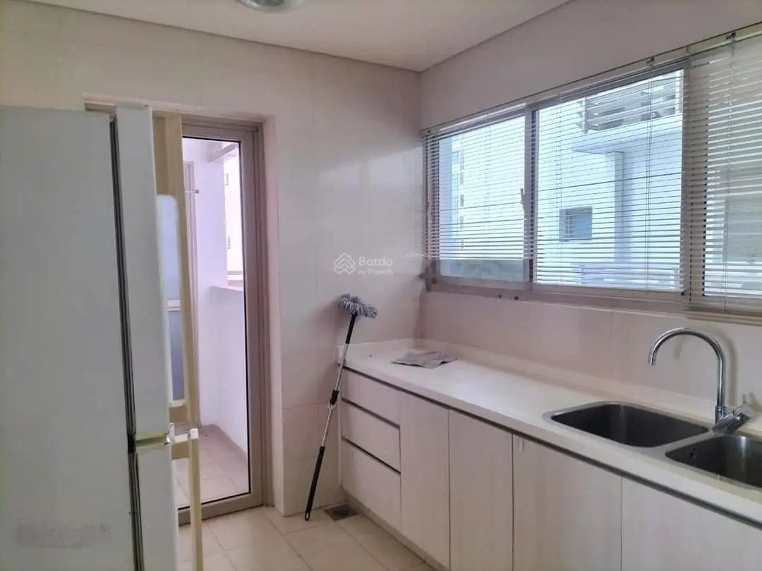Bán căn 3 PN The Vista, 135 m2. Giá 8,2 tỷ chốt, rẻ nhất TT. Đang có HĐ thuê. Xem căn hộ 24/7