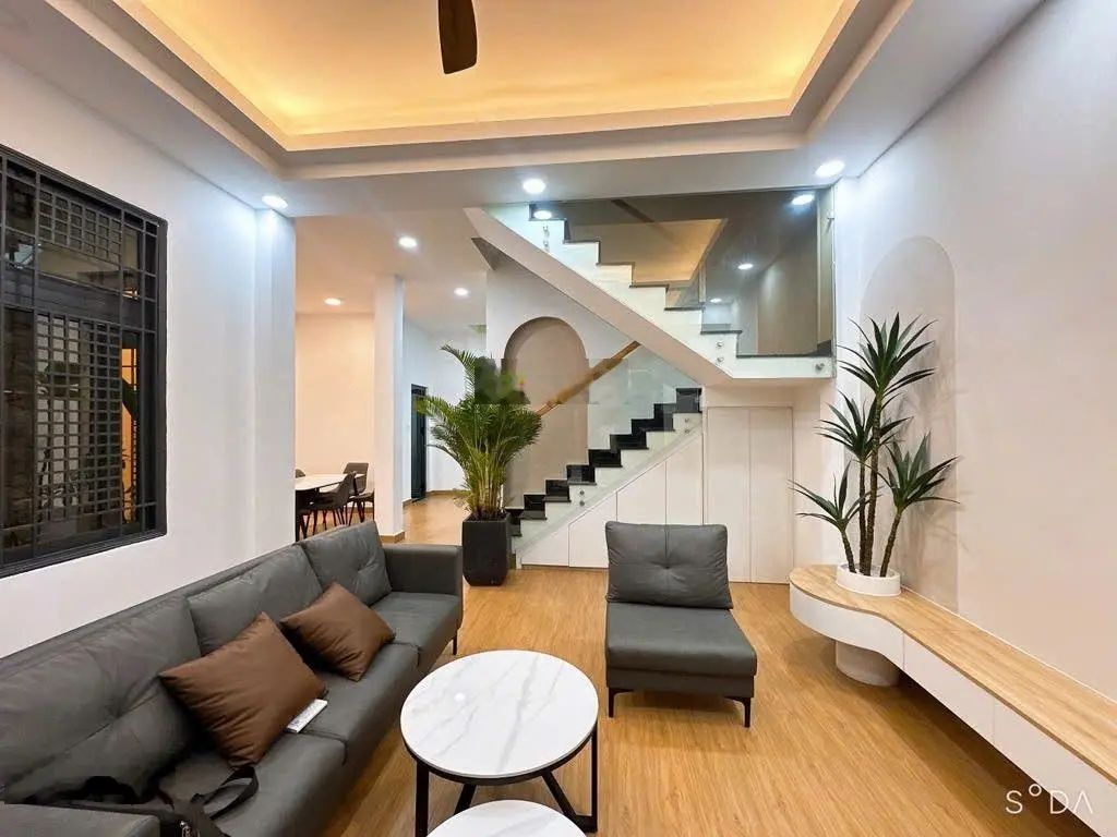 Nhà đẹp 3 lầu Phước Long B Quận 9