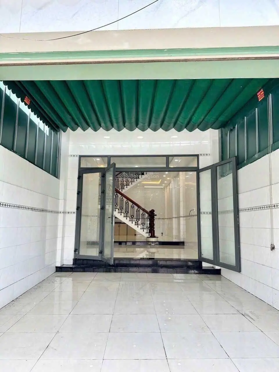 SIÊU HIẾM - NHÀ 3 TẦNG NGANG GẦN 5M MẶT TIỀN KINH DOANH NGAY KHA VẠN CÂN GIÁ TỐT NHỈNH 8 TỶ
