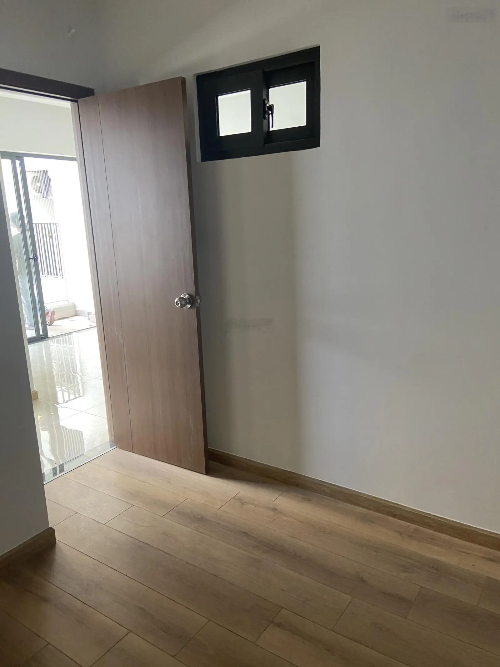 Chủ cần bán căn 2PN 1WC - Bcons Garden - giá 1 tỷ 360 bao trọn thuế phí. Sổ riêng công chứng ngay