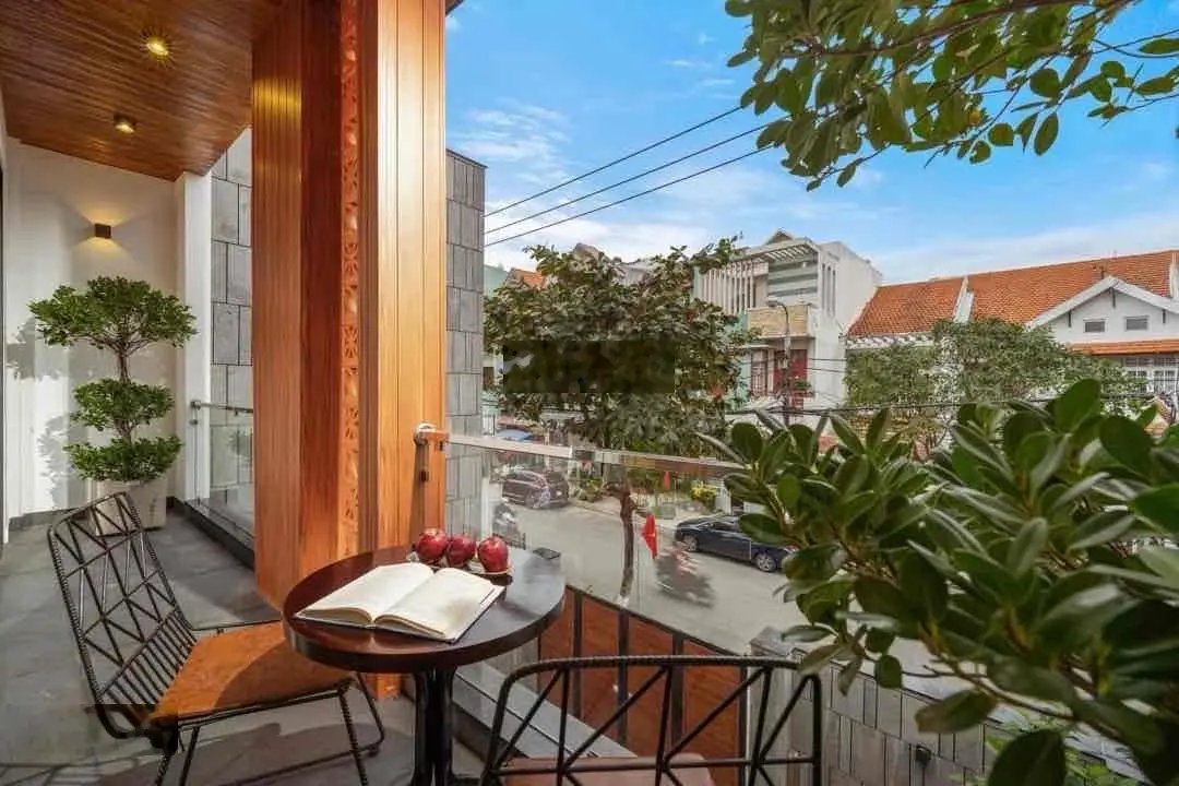 Villa hồ bơi riêng, khai thác ngay, cách bãi tắm mỹ khê chỉ vài bước
