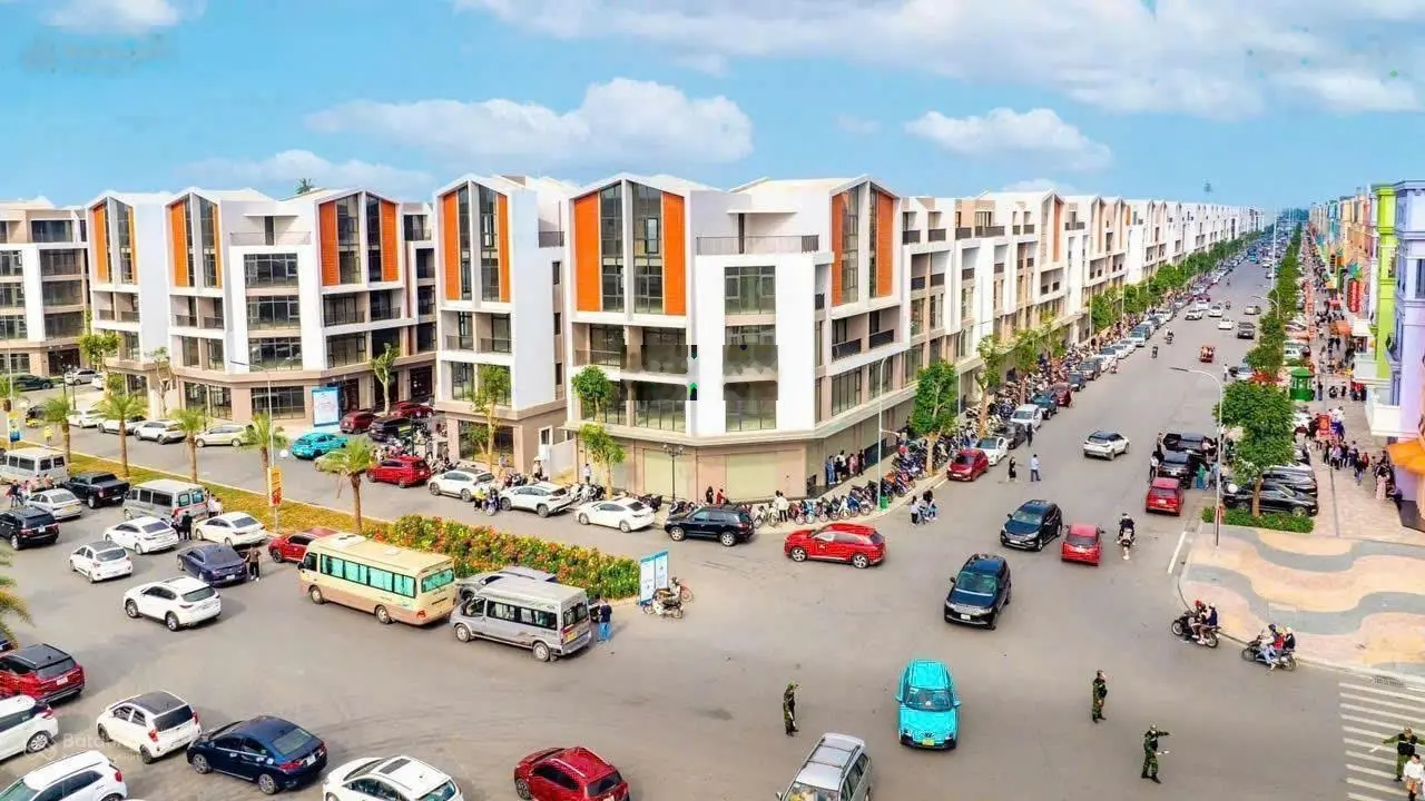 Cần tiền bán gấp căn xẻ khe Thời Đại 90m2, gần tòa văn phòng, công viên bể bơi, chung cư Masteri