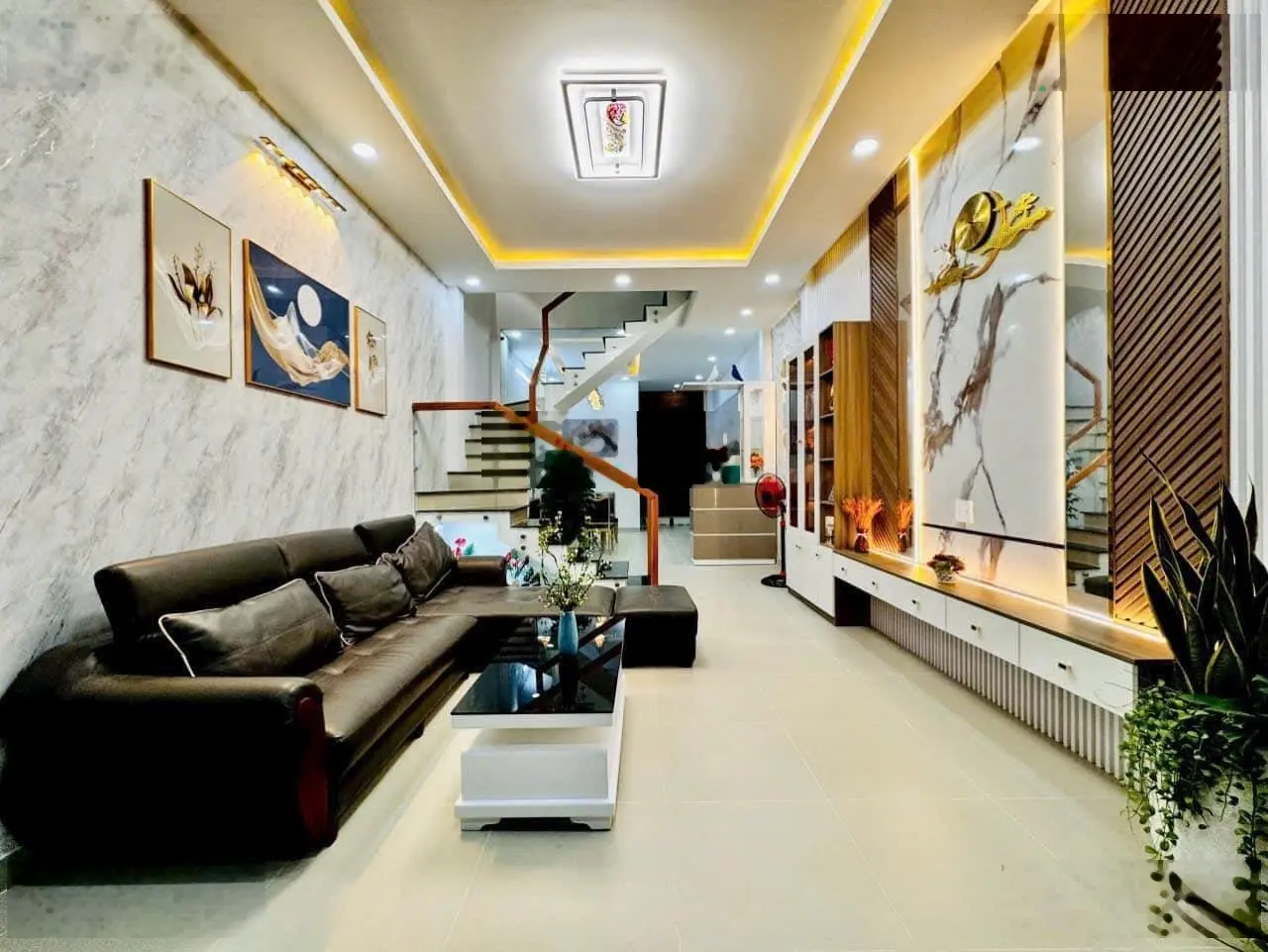 Cực hiếm! Nhà 35m2 Lý Chính Thắng, P8, Q3. Xây 2 tầng, sổ hồng riêng