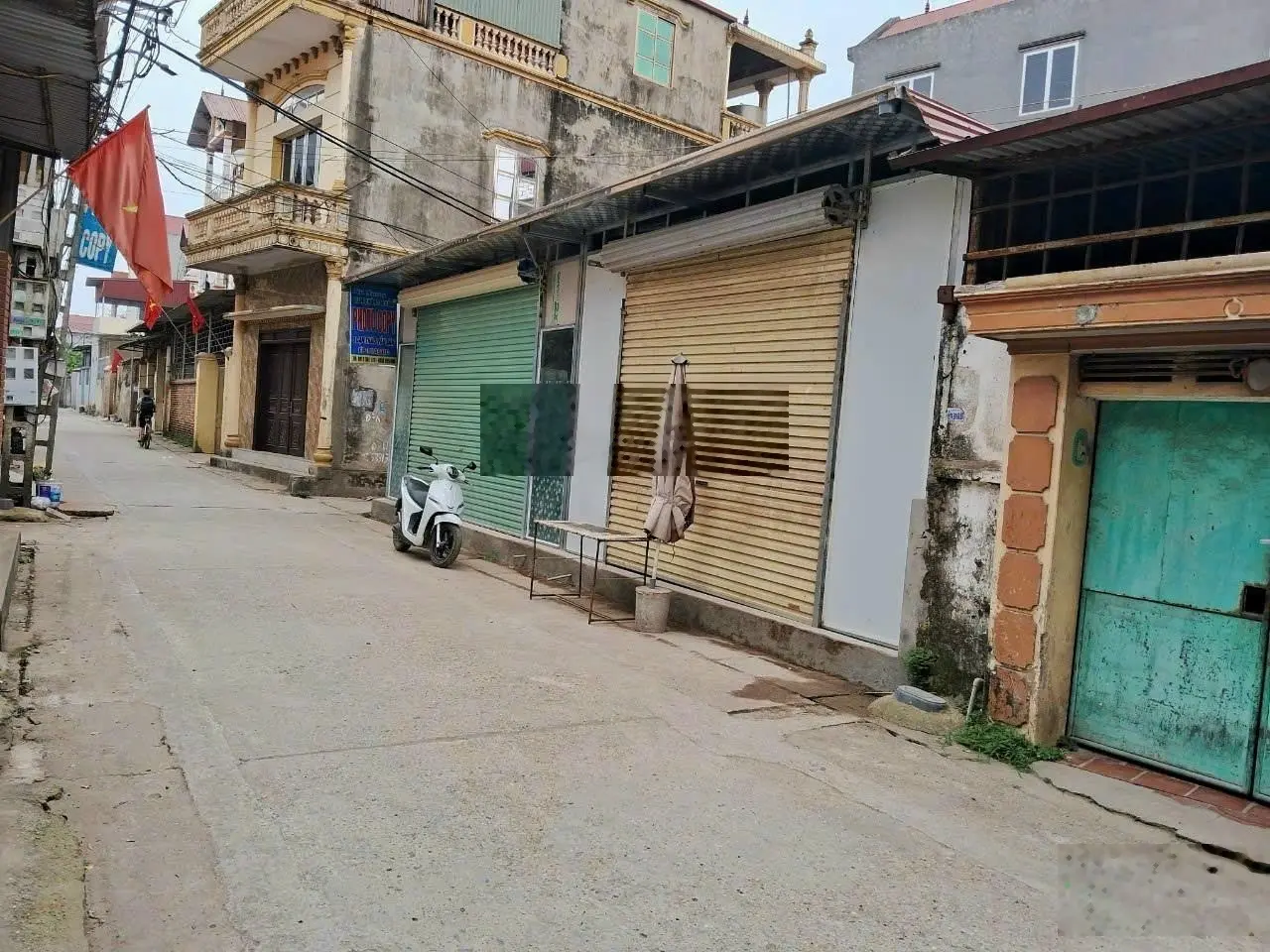 Bán mảnh đất trục chính thôn vị trí siêu đẹp kinh doanh sầm uất, lô 2 mặt tiền