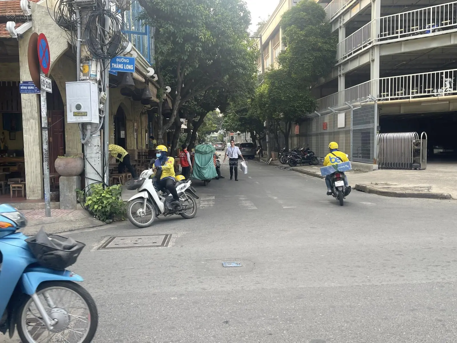 CẦN BÁN GẤP CĂN NHÀ 4tầng.Nhà 2MT THĂNG LONG (trước sau)p4-tân bình. GIÁ CỰC RẺ .chưa được 220tr/m2