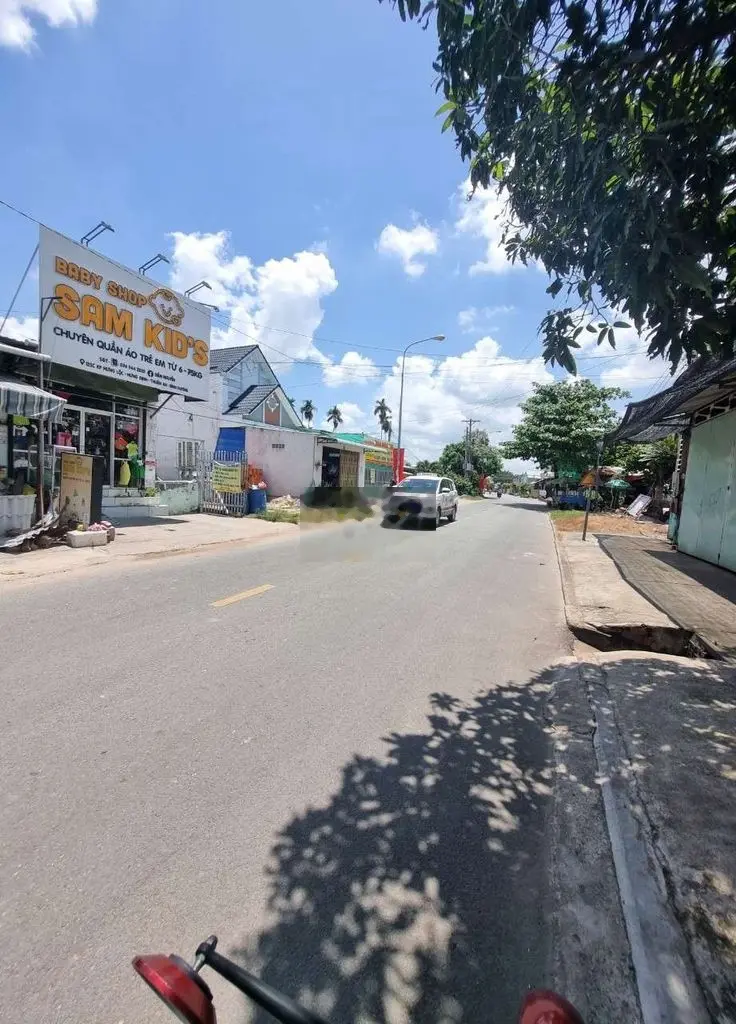 Bán nhà mặt tiền đường nhựa giá 2,69 tỷ, diện tích 95 m2, tại Hưng Định, Thuận An, Bình Dương