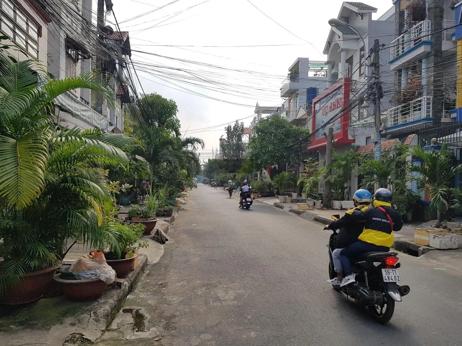 Bán nhà mặt tiền đường B2, P. Tây Thạnh, diện tích 4mx25m, XD: Hầm, 2 lầu, sân thượng, SH hoàn công