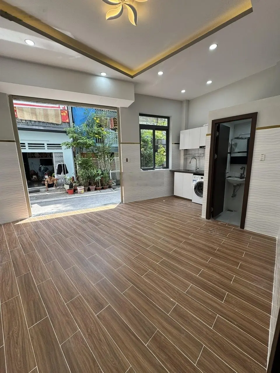 Bán nhà riêng giá siêu hời tại Hàn Hải Nguyên, 8,9 tỷ, 56m2, 7PN, 7WC, 4 tầng, Q11, HCM