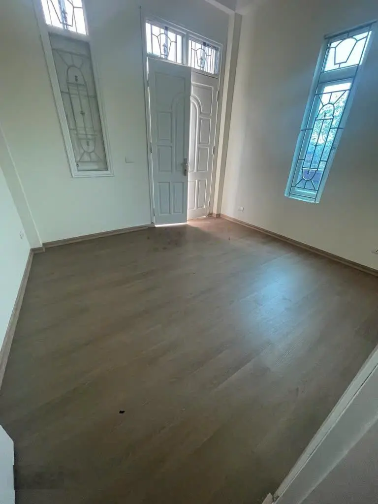 Nhà Thụy Phương- ở ngay- kiên cố- dân xây đẹp- còn mới- 6,3 tỷ