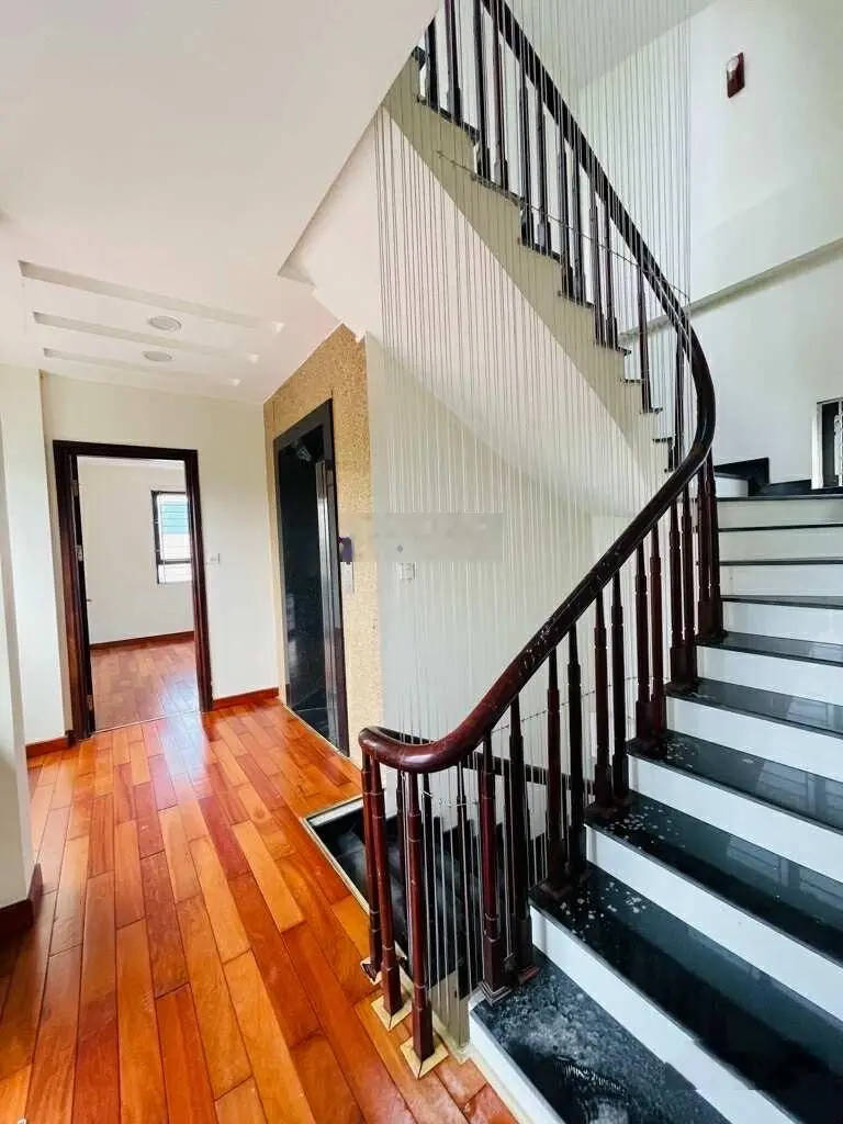 Bán nhà phố trương định 69m2 7 tầng - thang máy - ô tô tránh - kinh doanh văn phòng - cho thuê tốt