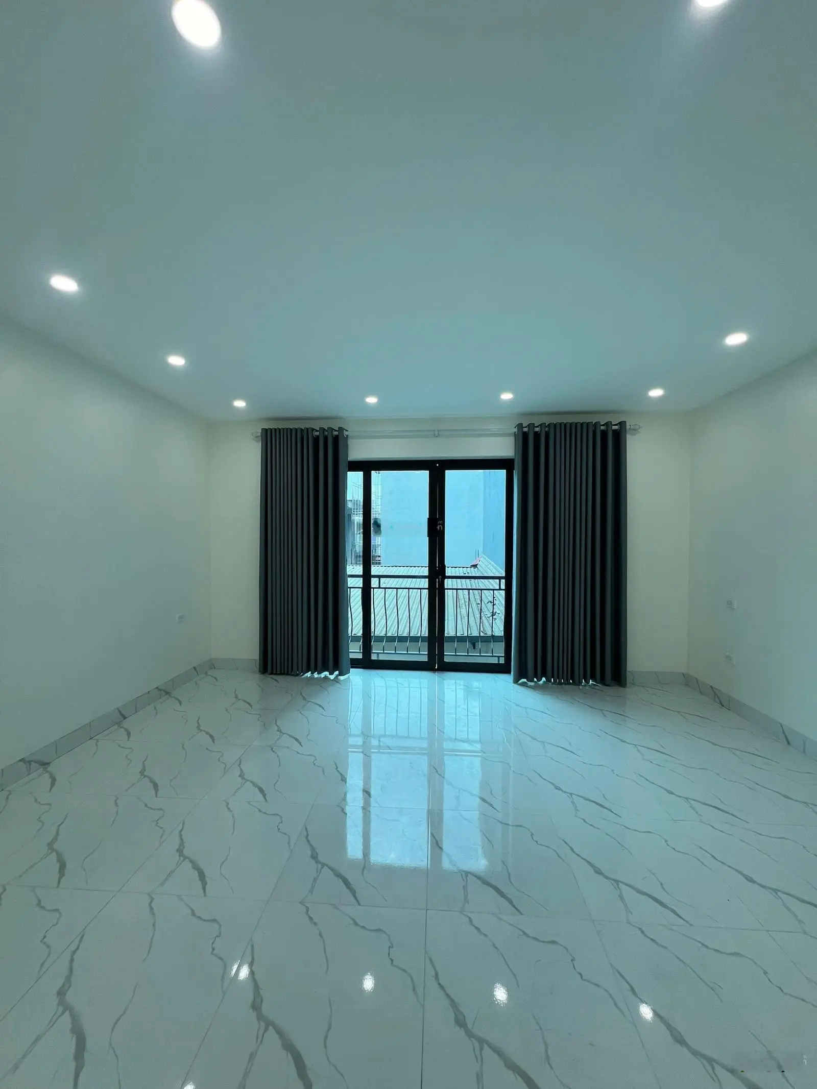 Bán nhà phố An Dương, Tây Hồ - Diện tích 61m2, mặt tiền 5m - Ngõ thông, cách ô tô tránh đỗ 25m