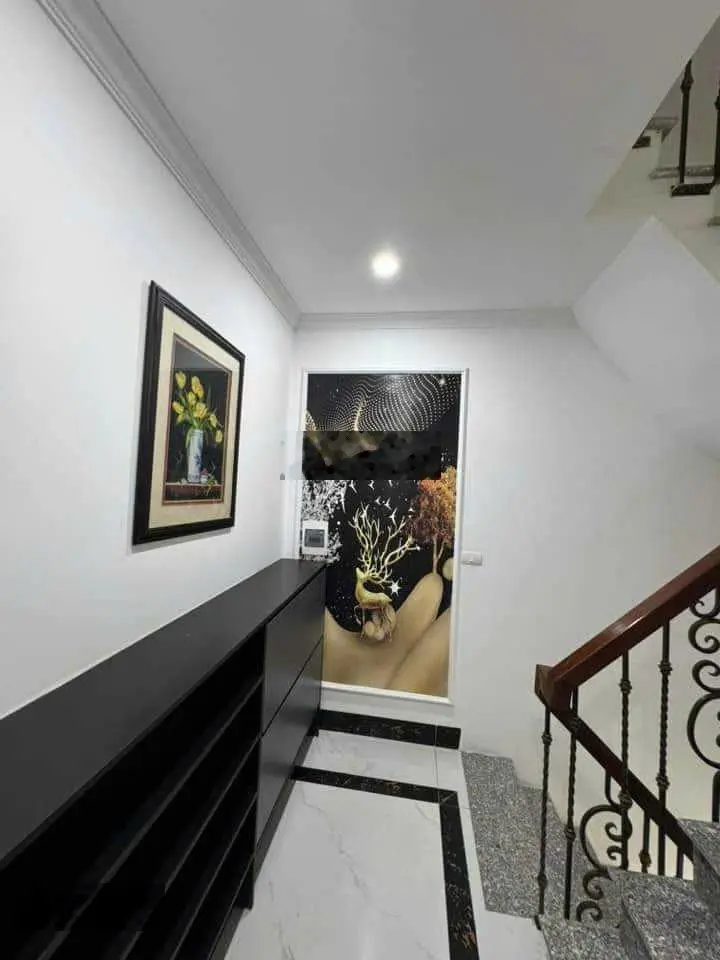 Bán nhà cầu diễn, 41m2, 5 tầng ngõ thông ô tô 7 chỗ đỗ cửa kinh doanh cho thuê siêu vip 7,9 tỷ