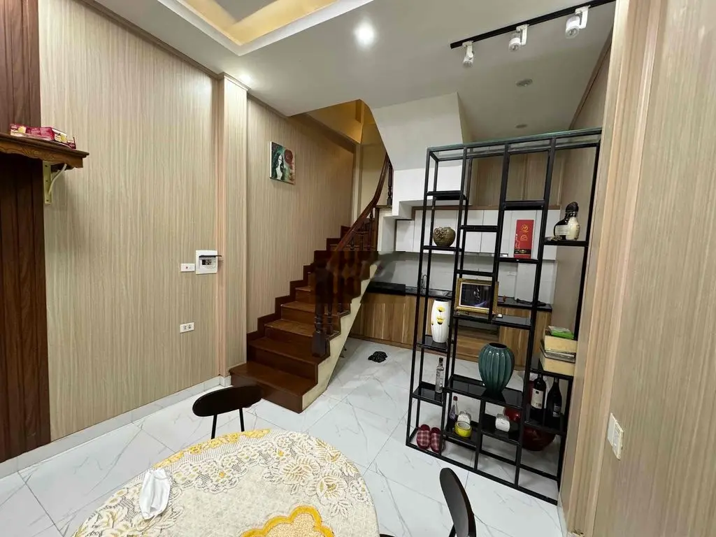 Tôi bán nhà VĂN CAO KIM MÃ THƯỢNG 25m2 ô tô đỗ tận cửa 10m ô tô tránh.