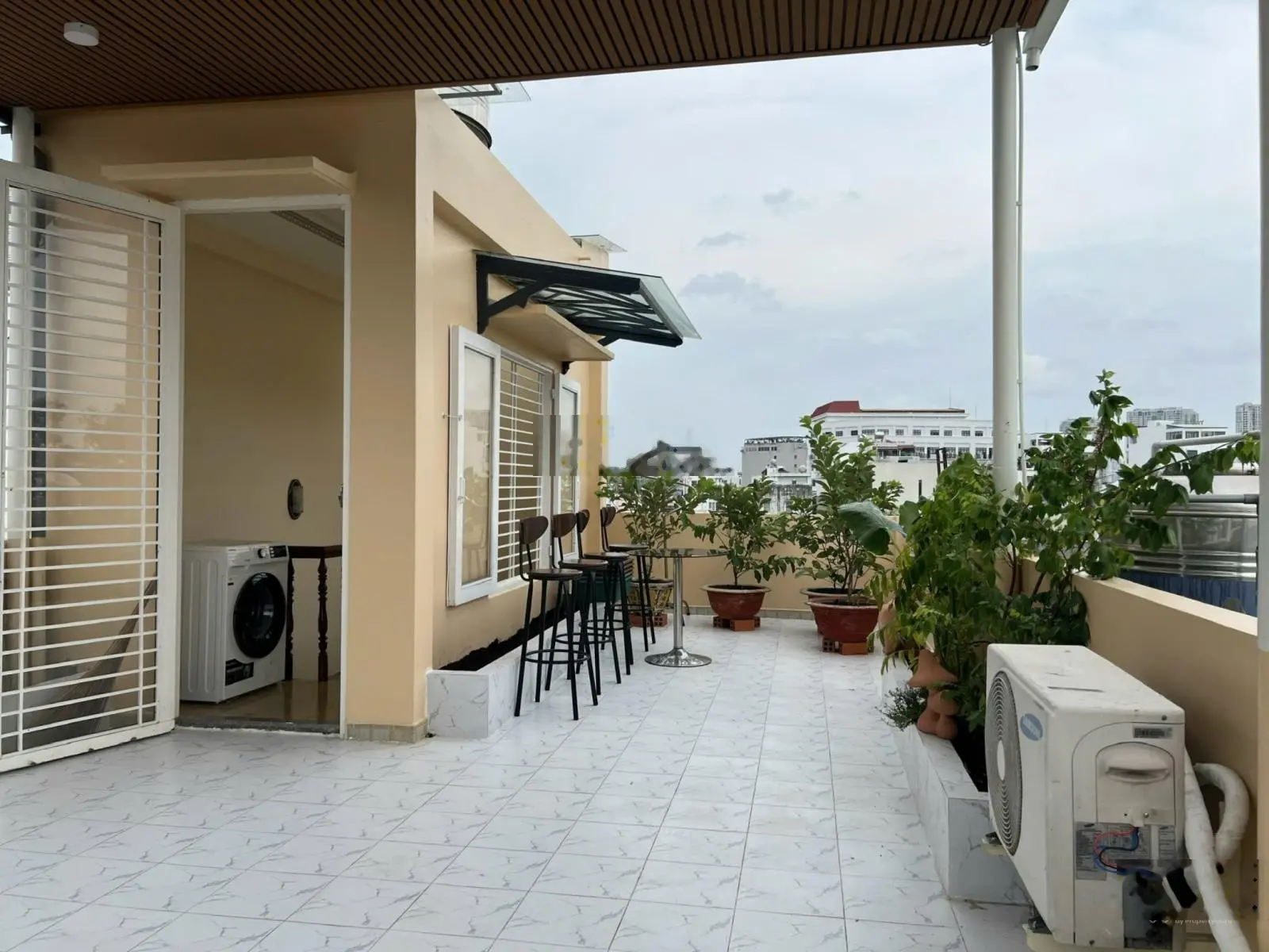 Bán nhà đẹp ,rẻ Thảo Điền, Q2, DT: 180 m2 (4x15m) giá 10,2 tỷ TL.