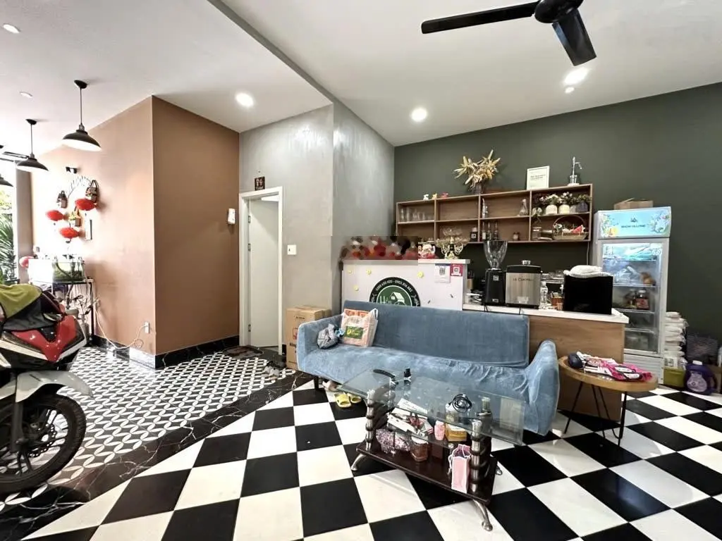 Bán nhà hẻm xe tải (5.5 x 17m) nở hậu 6.3m tiện đập xây mới đường Hoàng Hoa Thám Bình Thạnh