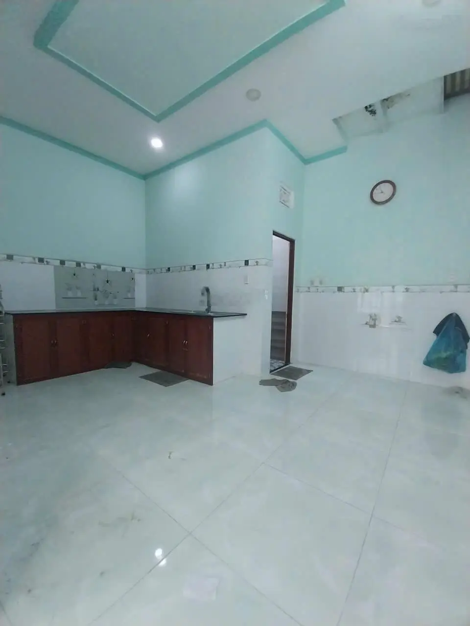 Chính chủ gởi bán nhà trệt 1lầu, Đông Hòa. SHR, DT sàn 90m, đường 4m. Xây dựng kiêng cố. Đến ở luôn