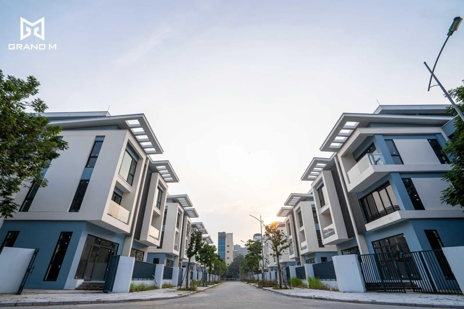 Bán biệt thự Dương Nội 228m2 mặt đường Lê Quang Đạo thông Aeon Hà Đông sang Vin Đại Mỗ