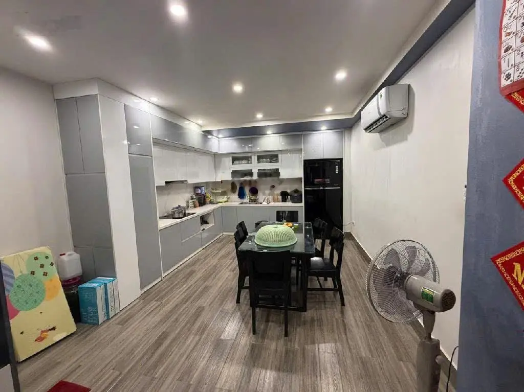 Bán nhà Ô Cách, Long Biên DT 70m2, view hồ điều hòa, ô tô đỗ cửa, tiện ích ngập tràn - ở sướng