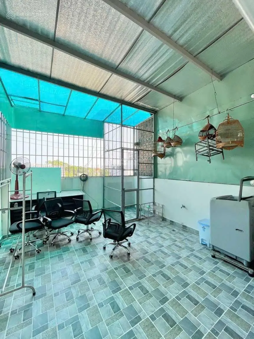 Bán căn nhà 4 lầu, kế bên Vạn Phúc City, hẻm nhựa xe tải, ~60m2, 4PN, 4WC, vừa ở vừa làm VP