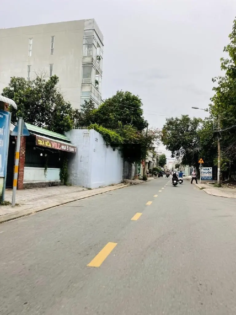 Chỉ 5,9 tỷ. Nhà MTKD đường 12m ngay ngã 4 MK, Xa Lộ Hà Nội. Ngang 5,6m. 2 tầng.