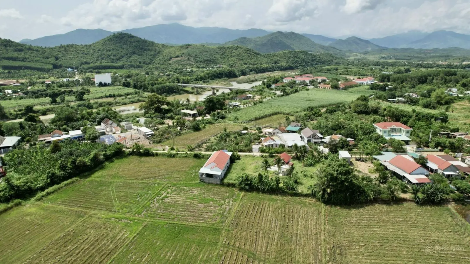 Nhà vườn cực đẹp, có thể chia ra làm nhiều lô nhỏ