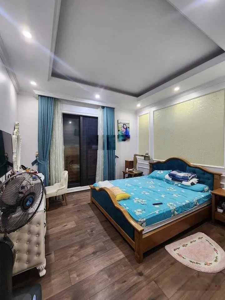 Chính chủ bán nhà 3 tầng, sổ 150m2, nội thất đẹp, có gaara ô tô, tại thôn 3 Vạn Phúc.