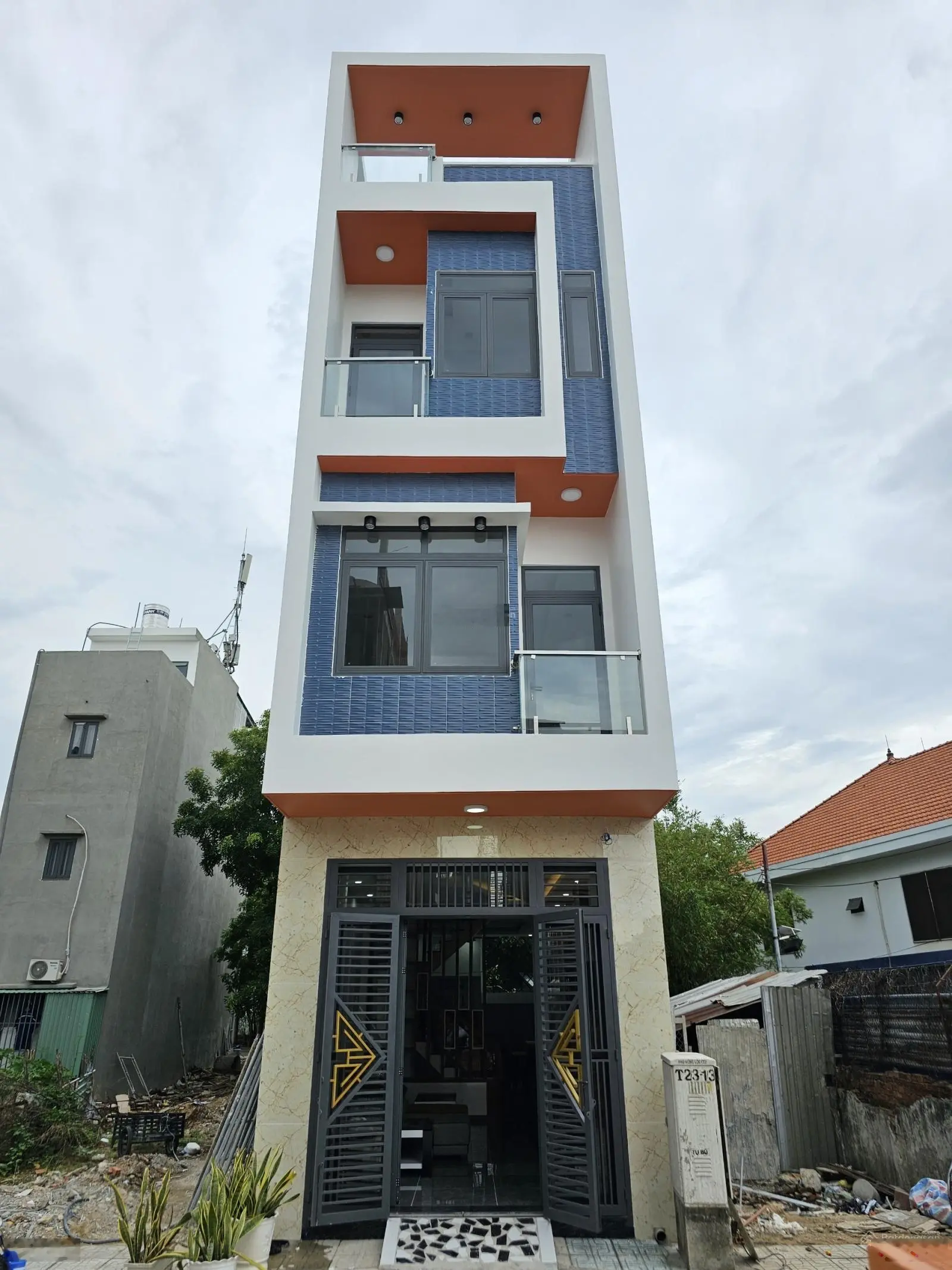3 tỷ 750 Bán nhà 1 trệt 2 lầu KDC ĐẸP P.Thuận Giao, TP.Thuận An