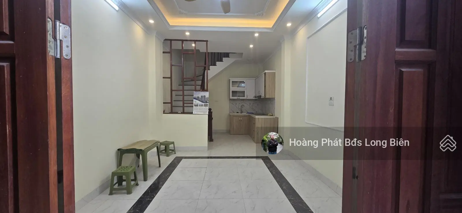 Bán nhà ngõ 206 Cổ Linh, đối diện siêu thị Aeon Long Biên. Ngõ nông, ô tô đỗ cổng. LH 0965858116