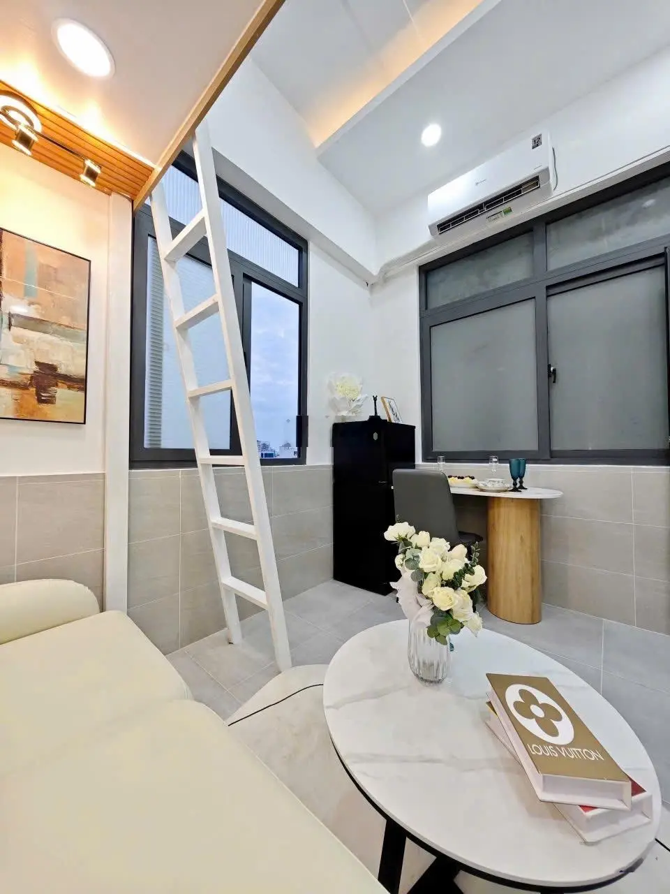 Bán toà 18 CHDV cao cấp khu vip các trường DH lớn 18.5 tỷ TL