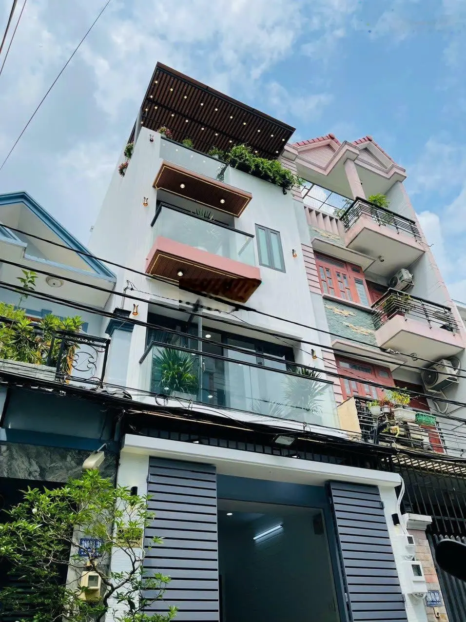 Bán nhà 80m2 Sư Vạn Hạnh, Q10 - Gần Vạn Hạnh Mall. Giá 4 tỷ 850. Xây 1 trệt 2 lầu. Hẻm 6m, sổ riêng