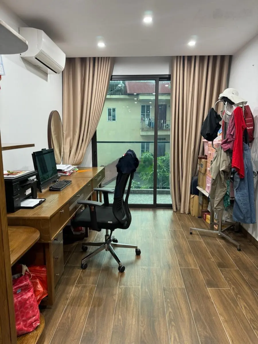 Toà văn phòng cầu giấy 70m x 8 tầng x mt 6m : giá : 24.5tỷ . kinh doanh - oto - thang máy