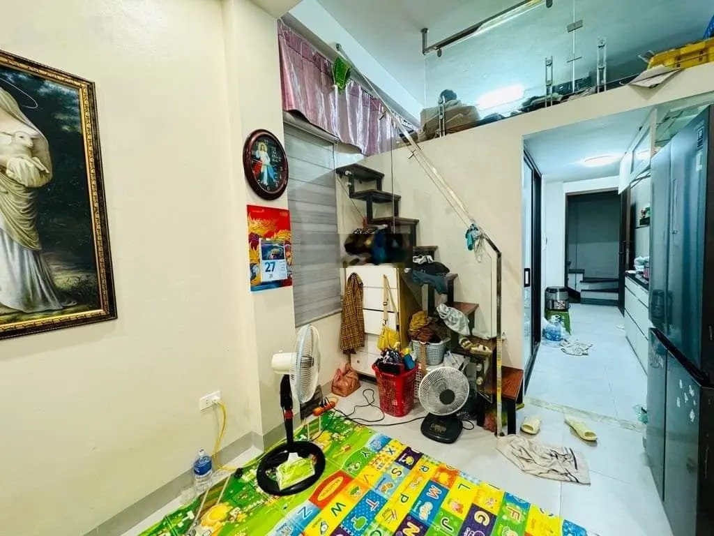 Chủ cần bán gấp nhà giáp nhất - ngay chợ ngã tư sở - kinh doanh đa dạng - 7 tầng - thang máy