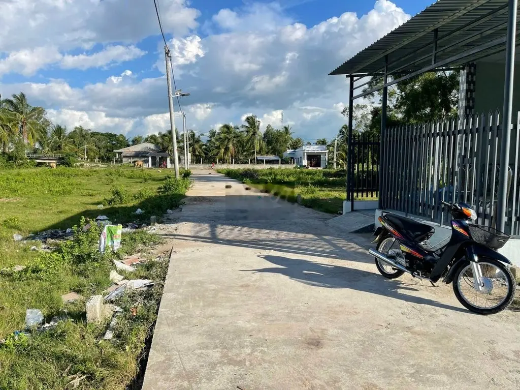 Đất nền đường nhựa kênh Hồ Thị Nhâm Long Đức Trà Vinh