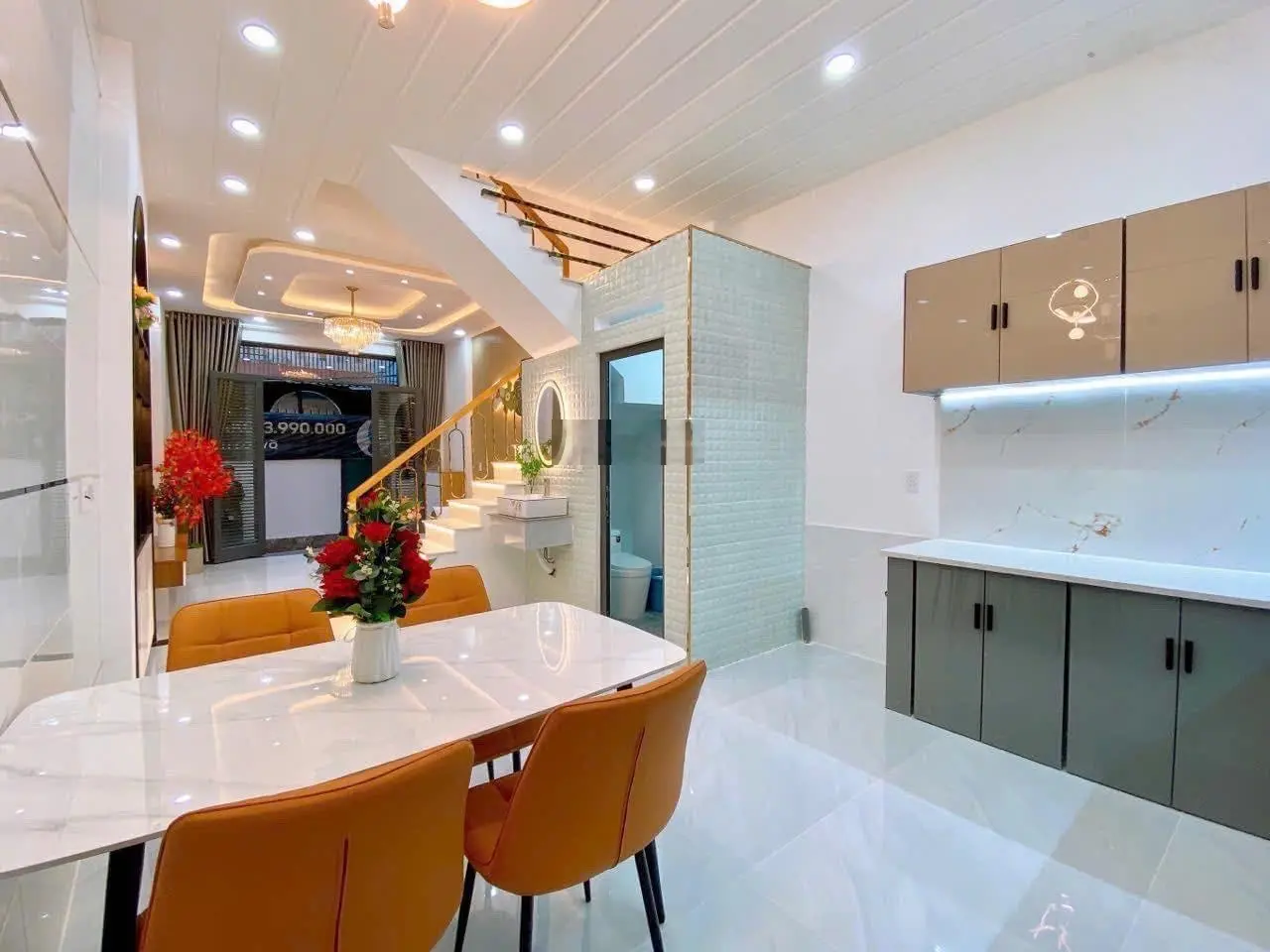 Nhà sổ hồng riêng 37,5m2 giá 1 tỷ 800 triệu đường Hoàng Diệu, phường 4, Quận 4