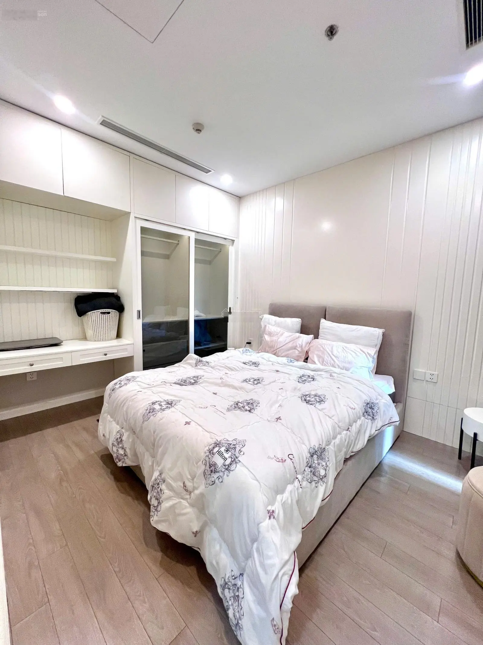 Bán căn hộ đẹp tại chung cư The Nine, giá siêu hời 6,5 tỷ VND, diện tích 77m2 2 phòng ngủ 2wc