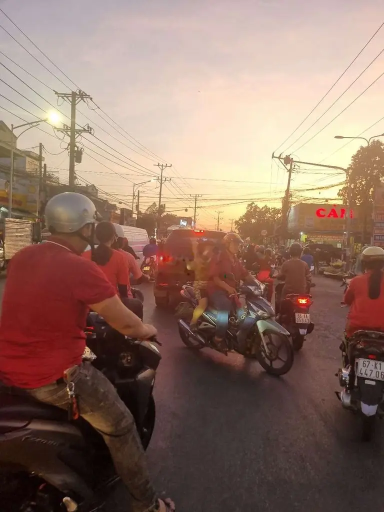 Bán Căn Góc Chợ Đêm Hòa Lân