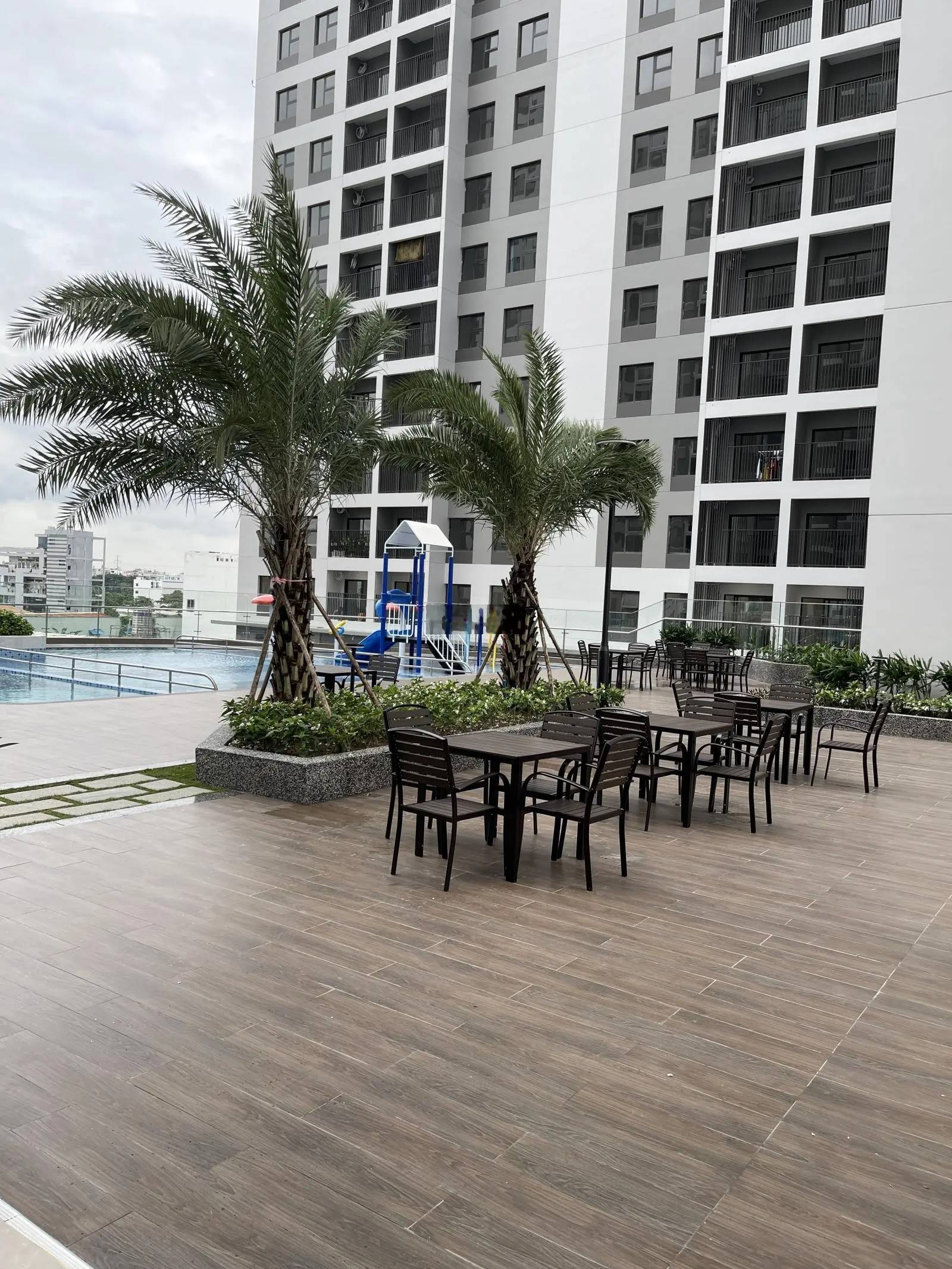 The Privia, căn góc 2pn, 69m2, giá 4,1 tỷ, mới nhận nhà. Lh 0909 880 ***
