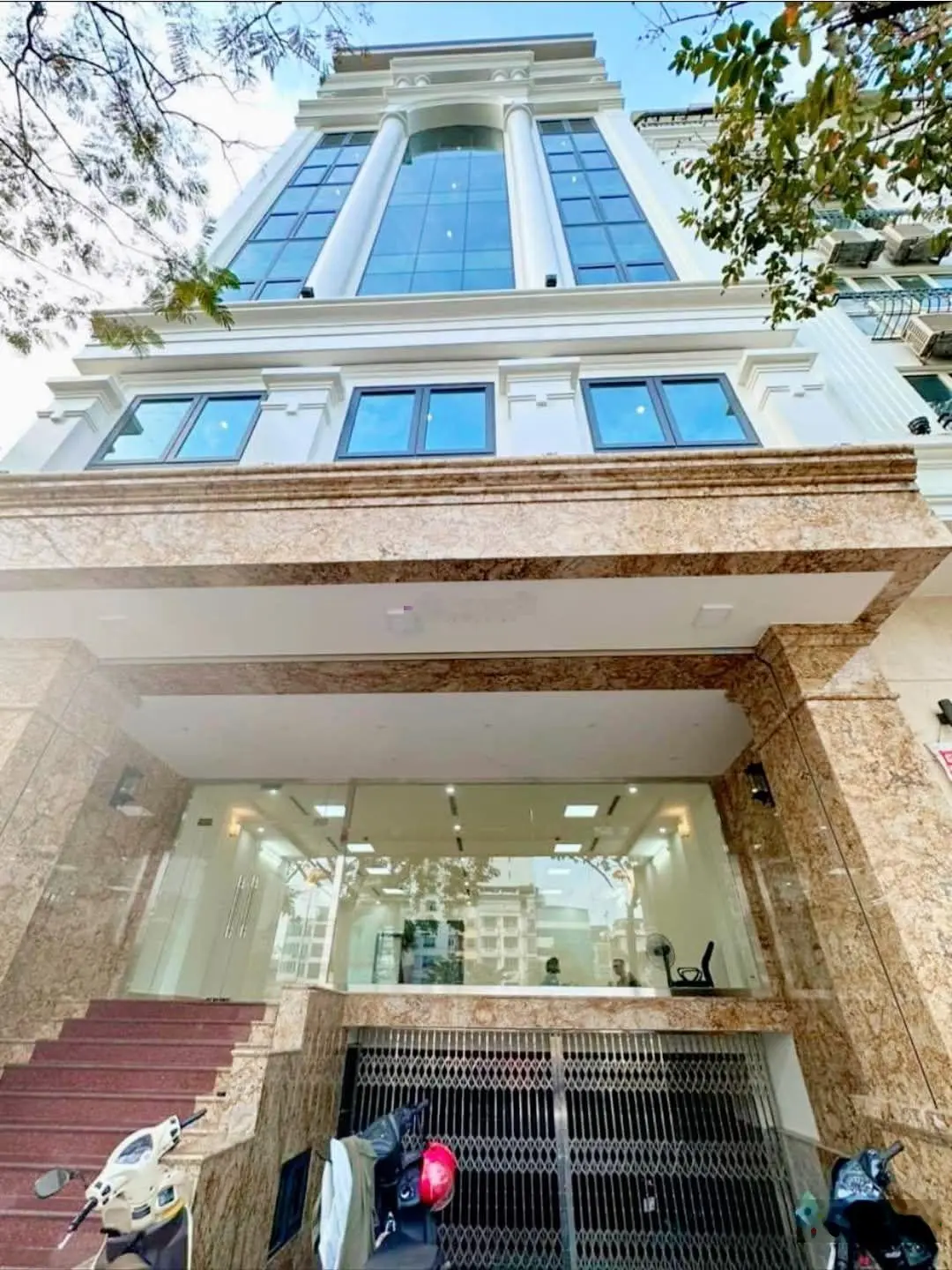 Bán nhà mặt phố Vũ Tông Phan, DT 105m2, 9T thông sàn, thang máy, MT 8m, giá 52 tỷ