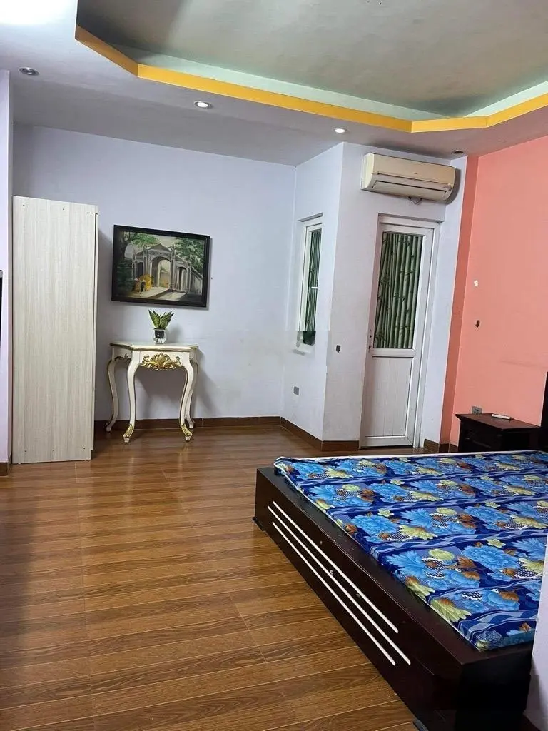Bán CCMN 9 tầng Nguyễn Chí Thanh, 15 phòng, thang máy, 2 mặt ngõ, ô tô đỗ cửa, kinh doanh tốt