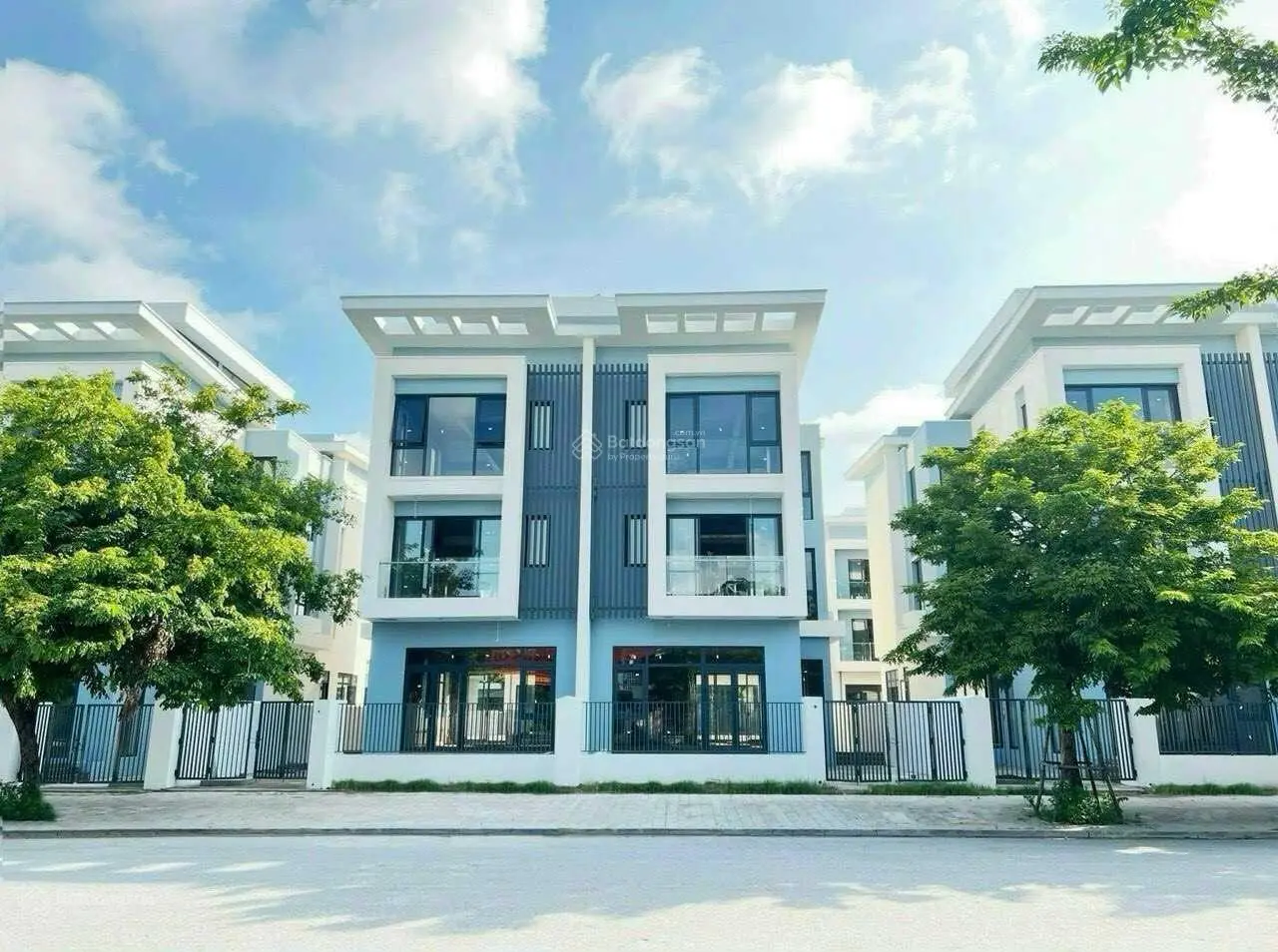 Bán biệt thự Dương Nội 228m2 mặt đường Lê Quang Đạo thông Aeon Hà Đông sang Vin Đại Mỗ