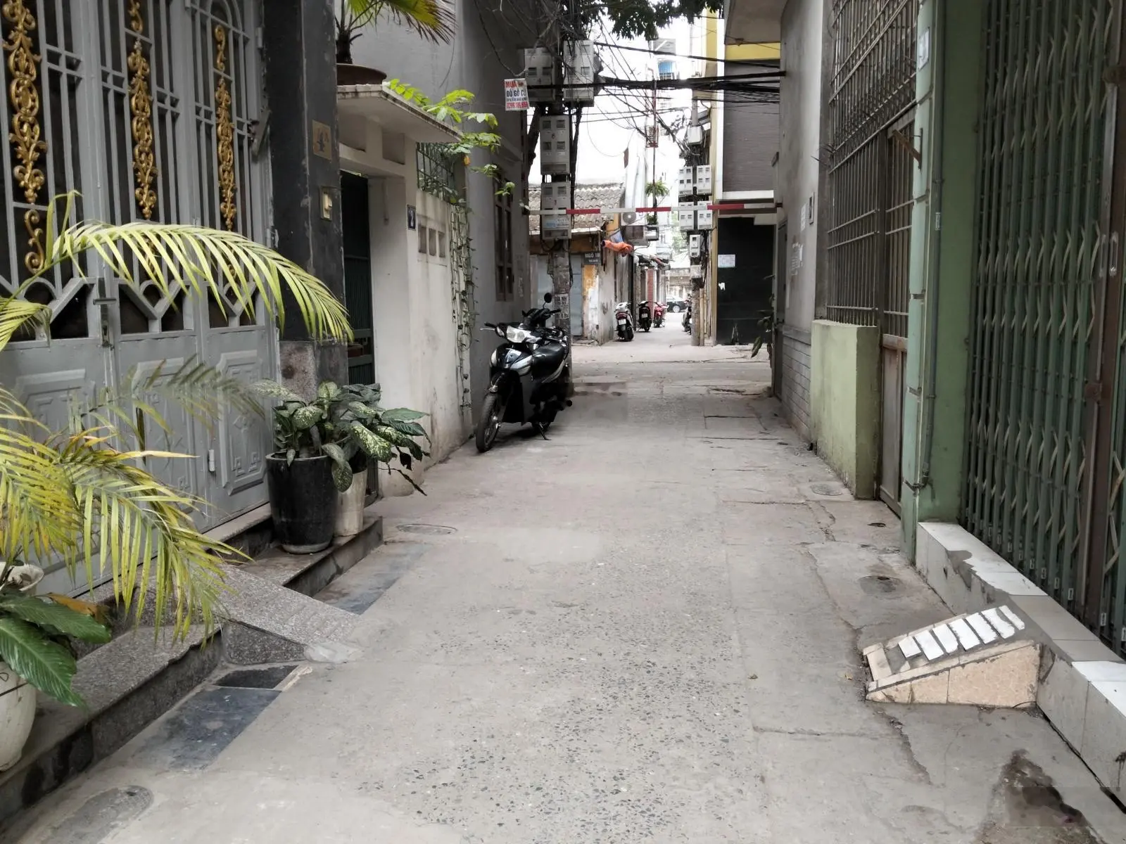 Chính chủ bán nhà ngõ 155 phố An Xá Phúc Xá - Ba Đình vị trí hiếm mặt ngõ thông ô tô - giá tốt