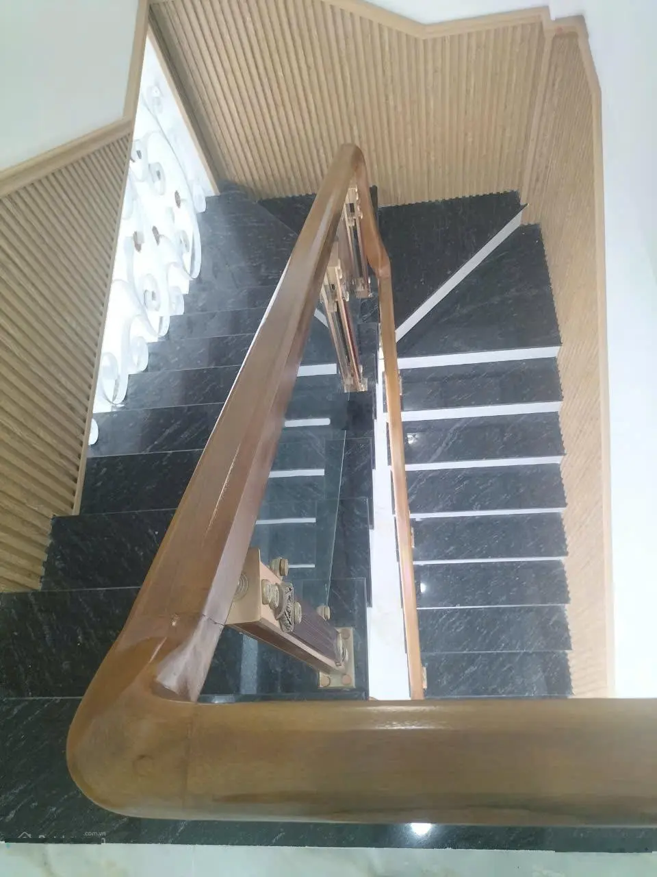 Bán căn nhà mặt tiền đường Phú Thiện, Vĩnh Thạnh - cạnh chợ Ga và trường cấp 3 Hà Huy Tập