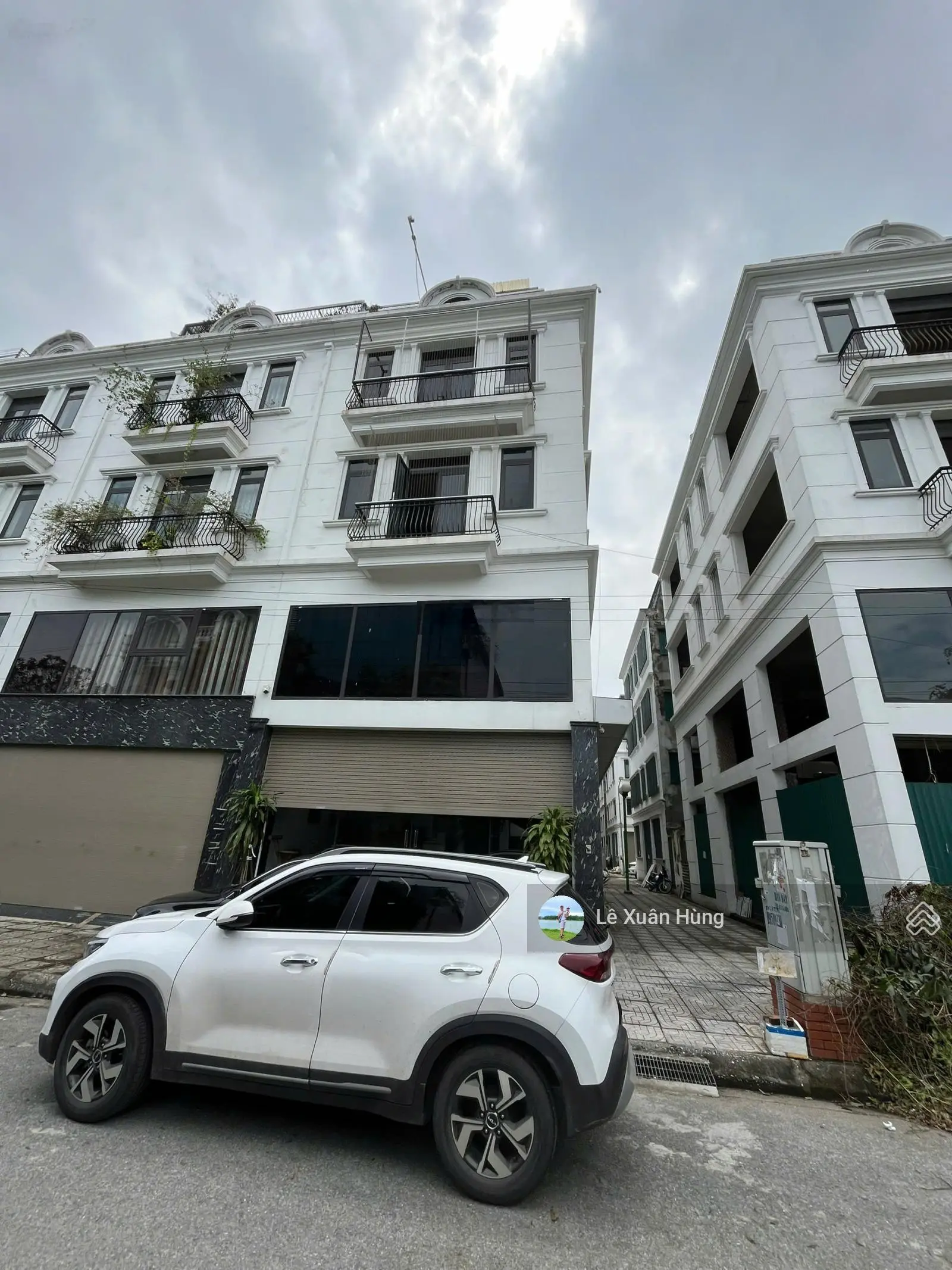 Cần bán 90m2, 4 tầng shophouse Sông Hồng. Nằm giữa trung tâm huyện Gia Lâm