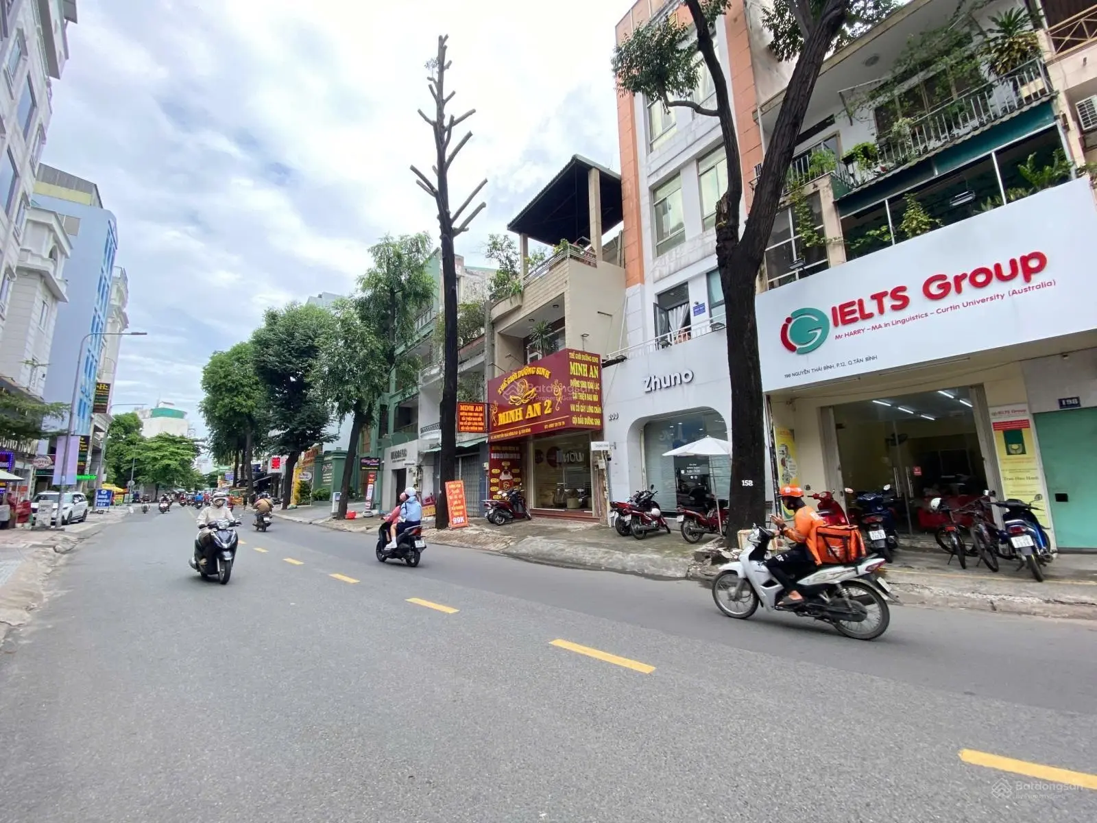 Bán nhà Mặt tiền nguyễn thái bình quận tân bình